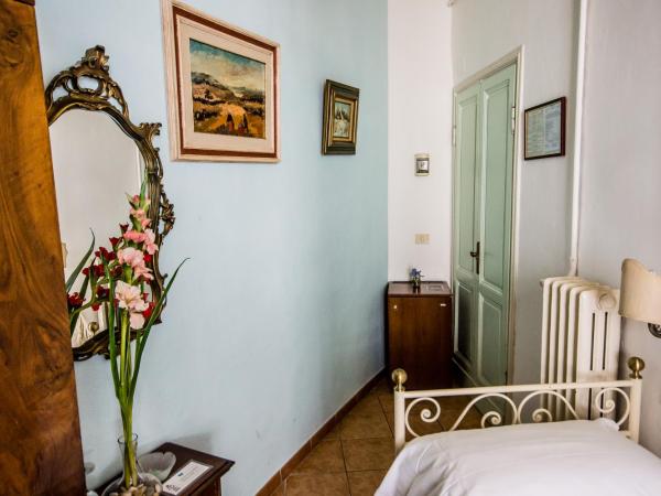 Hotel Il Bargellino : photo 2 de la chambre chambre simple avec toilettes et douche communes