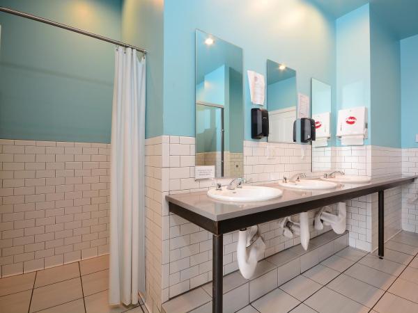 Hostel Fish : photo 3 de la chambre lit dans dortoir 6 lits