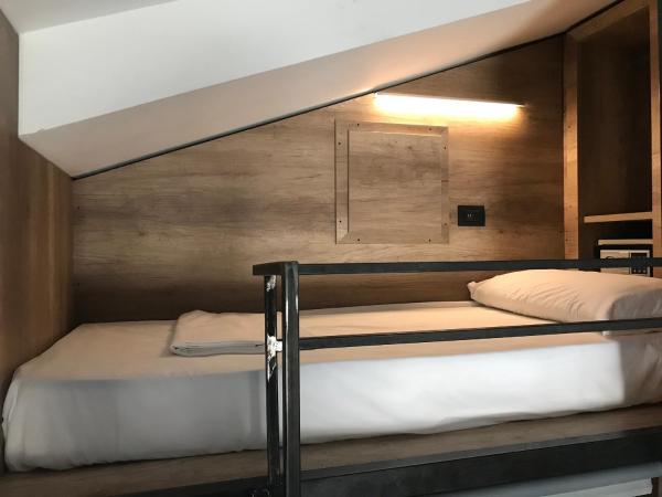 Eco Hostel : photo 1 de la chambre lit simple dans dortoir mixte