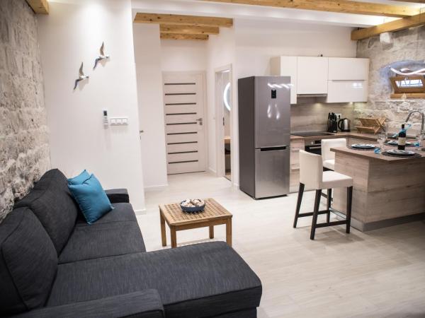 Limestone Heritage House : photo 3 de la chambre studio