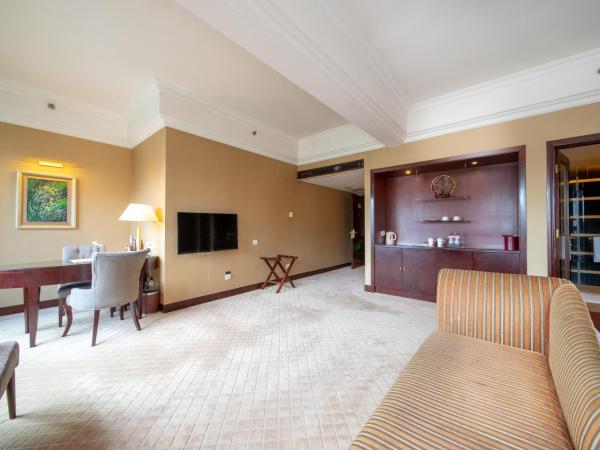 Grand International Hotel : photo 3 de la chambre chambre lits jumeaux de luxe avec vue
