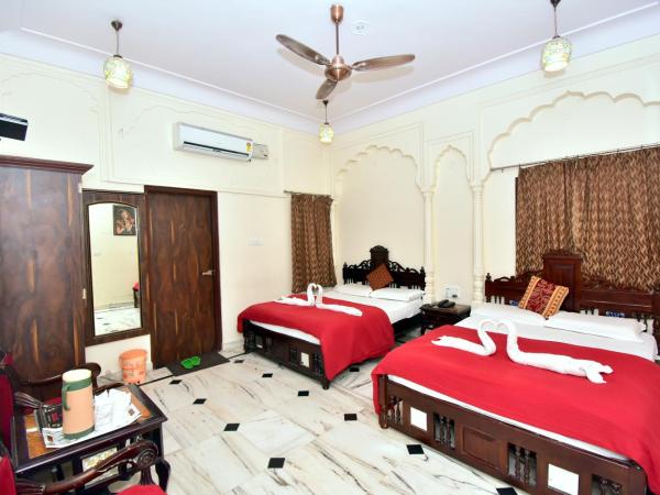 Hotel Kalyan : photo 4 de la chambre chambre familiale (4 adultes) 