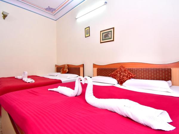 Hotel Kalyan : photo 5 de la chambre chambre familiale avec ventilateur (4 adultes)