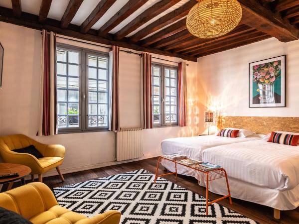 Hotel Le Port Neuf : photo 1 de la chambre chambre double supérieure