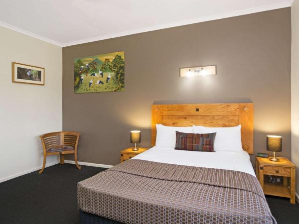 Quality Hotel Darwin Airport : photo 1 de la chambre chambre lit queen-size pour personnes à mobilité réduite - non-fumeurs 