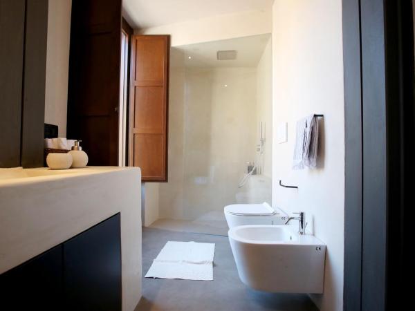 Casa Nostra Luxury Suites & Spa : photo 9 de la chambre chambre double deluxe avec balcon