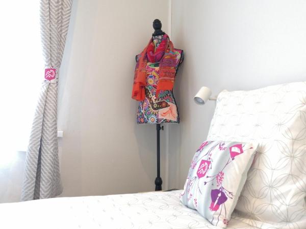 B&B My Art House (Douai Centre) : photo 7 de la chambre chambre double deluxe avec douche - the fashion institute