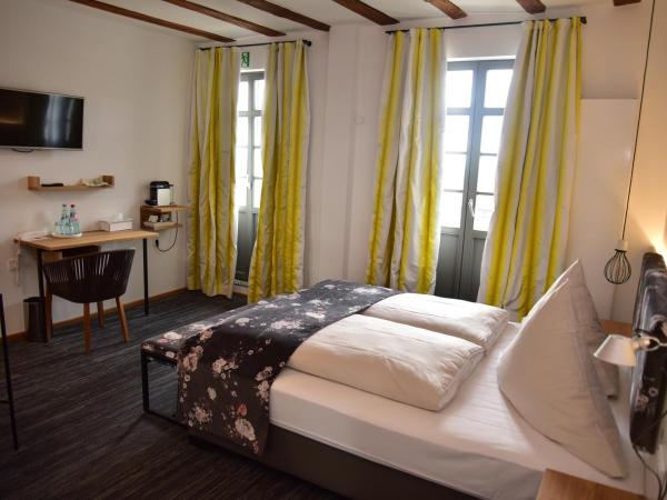 Hotel Schöne Aussicht : photo 1 de la chambre chambre double standard