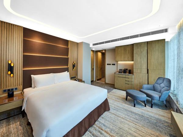 One-Eight-One Hotel & Serviced Residences : photo 3 de la chambre chambre lit king-size urban 