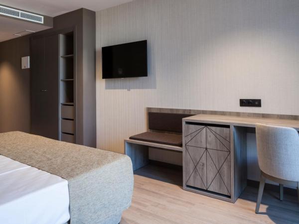 Hotel Bristol 4 Sup : photo 3 de la chambre chambre double ou lits jumeaux supérieure avec vue sur ville