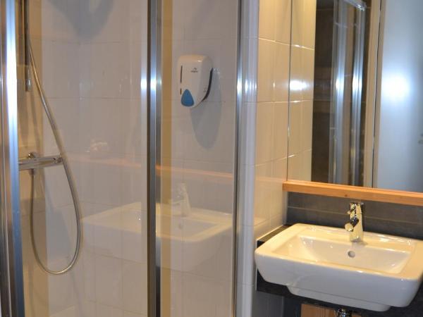 L'Hermine Blanche : photo 3 de la chambre chambre quadruple supérieure (2 adultes + 2 enfants)