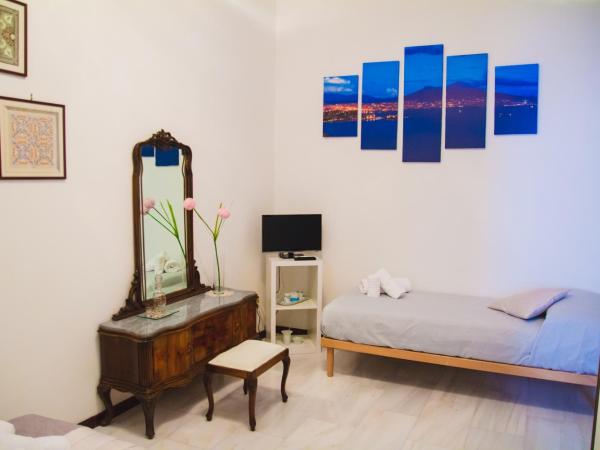 Happy Rooms in Easy House : photo 2 de la chambre chambre deluxe double ou lits jumeaux