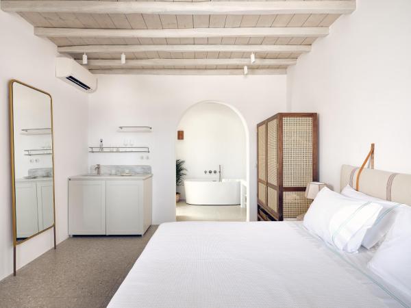 Belvedere Mykonos - Hilltop Rooms & Suites - The Leading Hotels of the World : photo 6 de la chambre chambre hilltop infinity avec piscine privée – vue sur mer