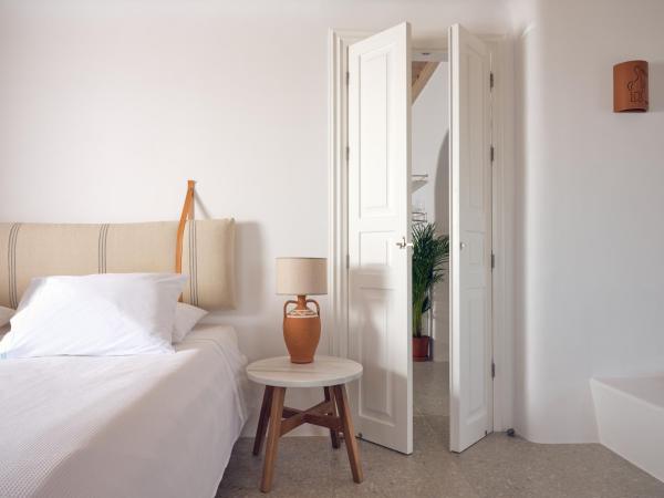 Belvedere Mykonos - Hilltop Rooms & Suites - The Leading Hotels of the World : photo 10 de la chambre suite hilltop – vue sur mer