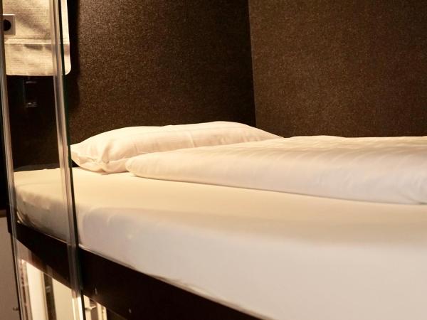 BoxHotel Hannover : photo 8 de la chambre chambre lits jumeaux Économique