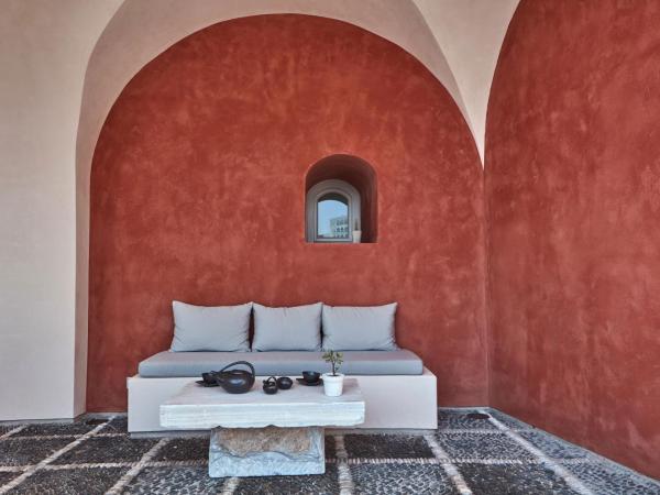 Villa Bordeaux : photo 5 de la chambre suite terra avec petite piscine privée - vue sur caldeira