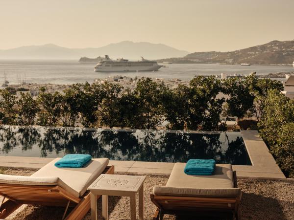 Belvedere Mykonos - Hilltop Rooms & Suites - The Leading Hotels of the World : photo 4 de la chambre suite hilltop infinity avec piscine privée – vue sur mer