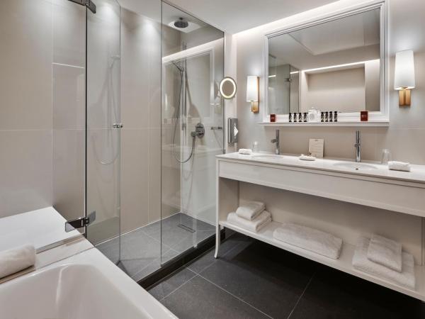 Château Saint-Jean, Relais & Châteaux : photo 3 de la chambre suite