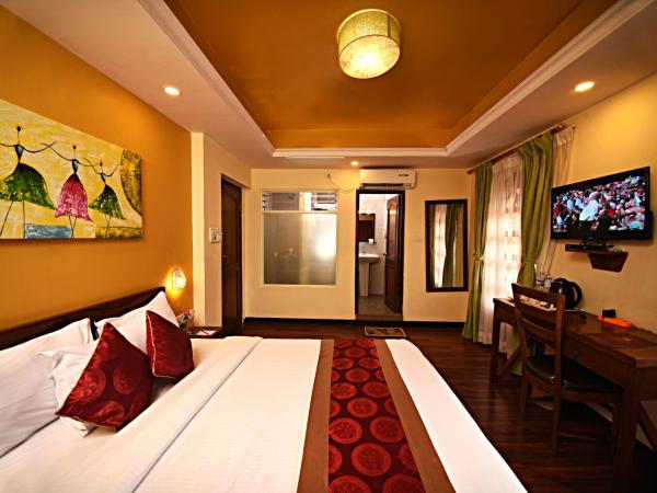 DOM Himalaya Hotel : photo 7 de la chambre chambre double ou lits jumeaux de luxe - navette depuis l'aéroport gratuite