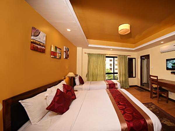 DOM Himalaya Hotel : photo 3 de la chambre chambre familiale deluxe - navette gratuite depuis l'aéroport