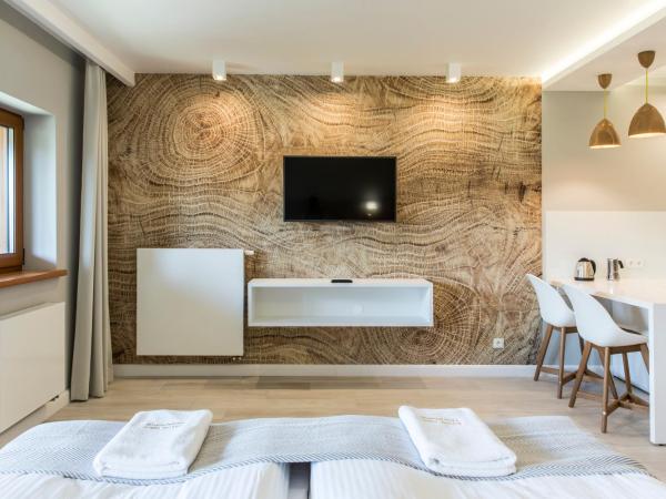 Royal Hill Residence : photo 10 de la chambre studio avec balcon