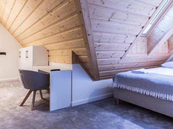 Royal Hill Residence : photo 8 de la chambre duplex apartment with mountain view (5 adults)