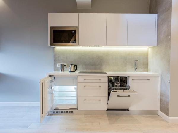 Royal Hill Residence : photo 6 de la chambre duplex apartment with mountain view (5 adults)