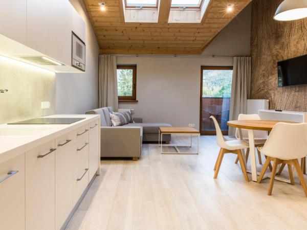 Royal Hill Residence : photo 5 de la chambre one-bedroom apartmentn with mezzanine and mountain view (5 adults)