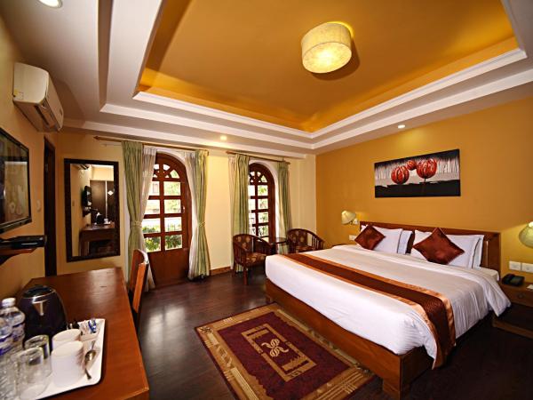 DOM Himalaya Hotel : photo 4 de la chambre deluxe double or twin room with balcony - free airport pickup