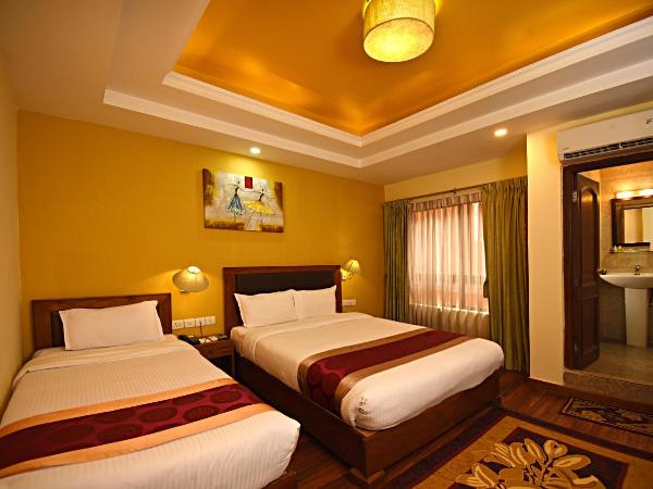 DOM Himalaya Hotel : photo 5 de la chambre chambre double ou lits jumeaux de luxe - navette depuis l'aéroport gratuite