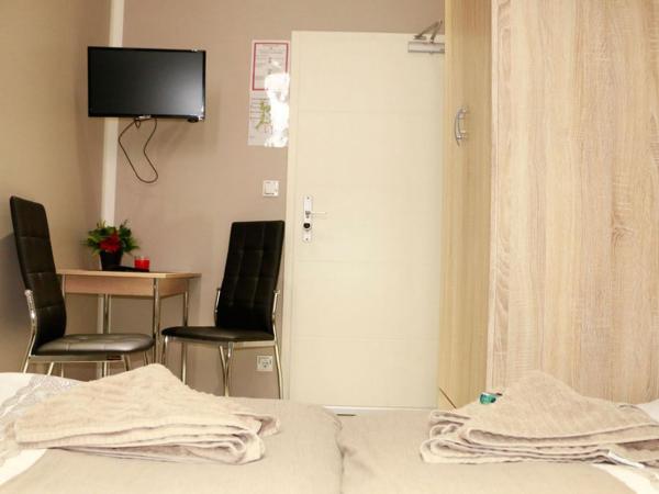 Amaya Motel : photo 9 de la chambre chambre lits jumeaux standard avec salle de bains commune