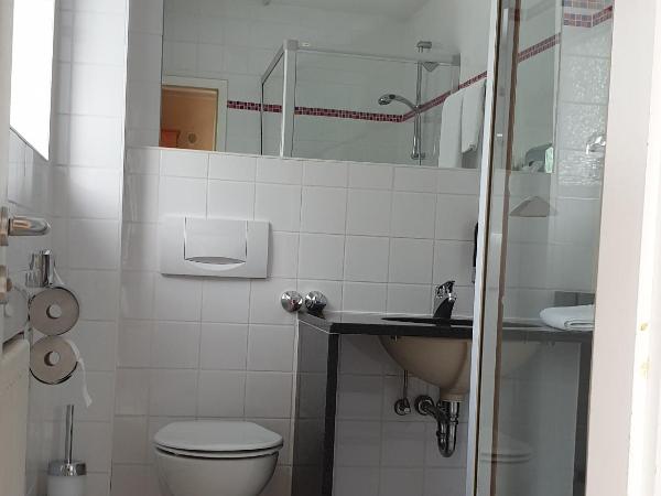 Osteria-Hotel-Centovini : photo 6 de la chambre chambre double avec salle de bains privative