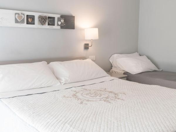 BED in BO Saragozza : photo 1 de la chambre chambre triple