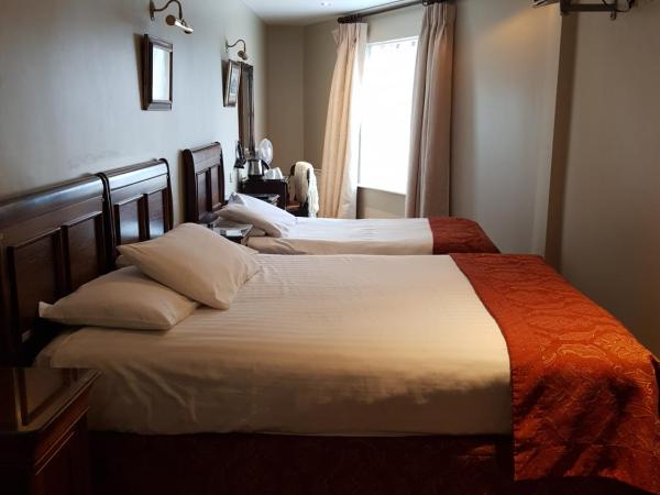 JBs Bar & Guest Accommodation : photo 6 de la chambre chambre deluxe double ou lits jumeaux