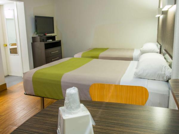 Studio 6-San Antonio, TX - Lackland AFB : photo 4 de la chambre chambre quadruple - non-fumeurs