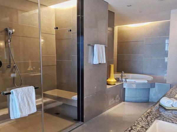 Hyatt Regency Tianjin East : photo 5 de la chambre suite lit king-size
