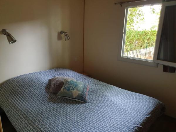 Pyla Chalet et mobilhom 6 personnes Magda : photo 3 de la chambre chalet 2 chambres