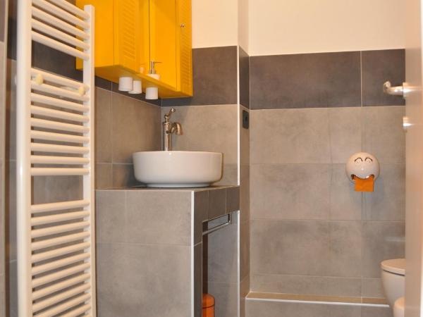 Wagon-lit : photo 7 de la chambre chambre triple avec salle de bains privative