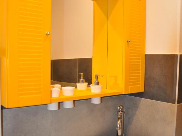 Wagon-lit : photo 9 de la chambre chambre triple avec salle de bains privative