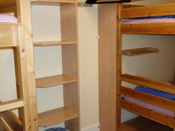 Vandrarhem Svanen : photo 2 de la chambre chambre quadruple Économique avec salle de bains commune