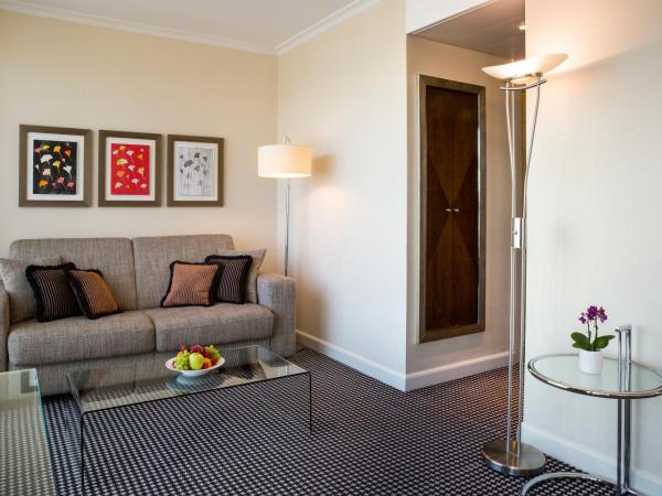 Warwick Geneva : photo 3 de la chambre chambre penthouse exécutive avec terrasse