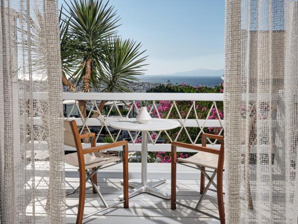 Belvedere Mykonos - Main Hotel - The Leading Hotels of the World : photo 4 de la chambre chambre double ou lits jumeaux panoramique - vue spectaculaire sur mer