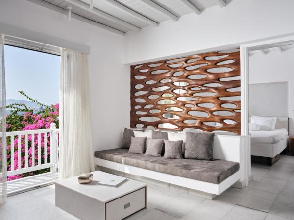 Belvedere Mykonos - Main Hotel - The Leading Hotels of the World : photo 2 de la chambre suite panoramique - vue spectaculaire sur mer