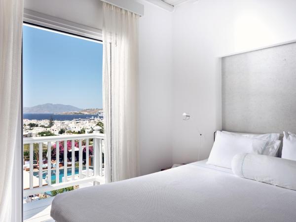 Belvedere Mykonos - Main Hotel - The Leading Hotels of the World : photo 1 de la chambre suite panoramique - vue spectaculaire sur mer