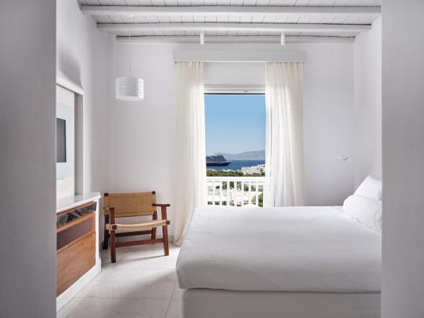 Belvedere Mykonos - Main Hotel - The Leading Hotels of the World : photo 5 de la chambre suite panoramique - vue spectaculaire sur mer