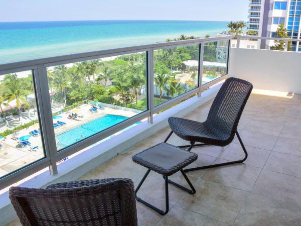 Seacoast Suites on Miami Beach : photo 5 de la chambre suite 2 chambres deluxe avec 2 salles de bains et cuisine - vue sur océan