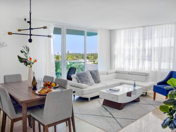 Seacoast Suites on Miami Beach : photo 7 de la chambre suite premier 3 chambres avec 2 salles de bains et cuisine en granit - vue sur baie