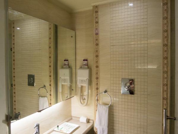 Hotel Picasso Paschim Vihar Delhi - Couple Friendly Local IDs Accepted : photo 9 de la chambre chambre double Économique