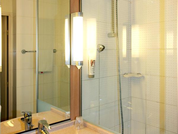 ibis Poitiers Sud : photo 6 de la chambre chambre double standard