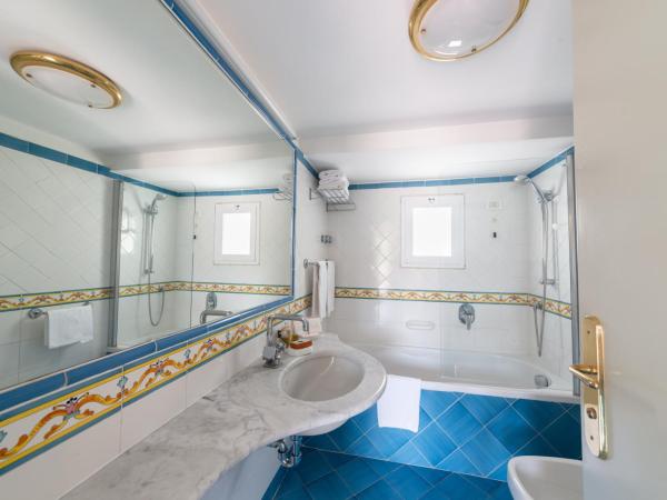 Hotel Continental Ischia : photo 5 de la chambre chambre quadruple